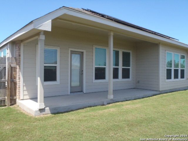 5919 Corsicana, Seguin, TX 78155