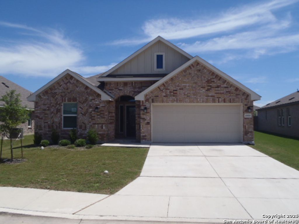 5919 Corsicana, Seguin, TX 78155