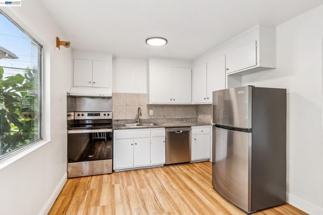 5963 MACCALL STREET, Oakland, CA 94609