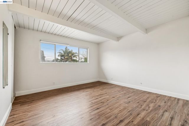 5963 MACCALL STREET, Oakland, CA 94609