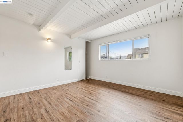 5963 MACCALL STREET, Oakland, CA 94609
