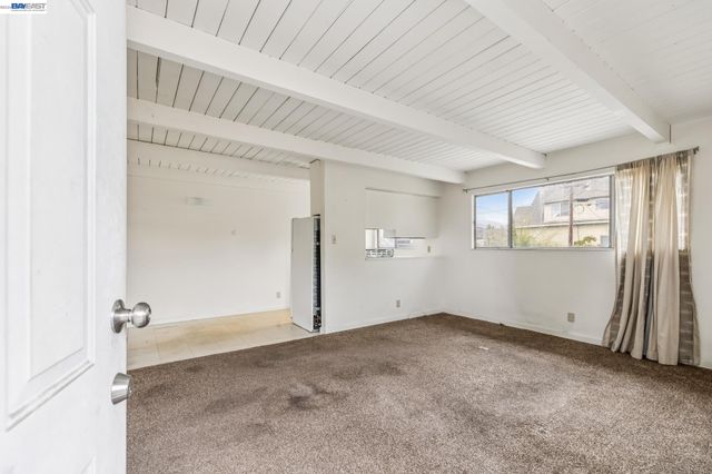 5963 MACCALL STREET, Oakland, CA 94609