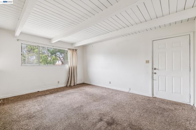 5963 MACCALL STREET, Oakland, CA 94609