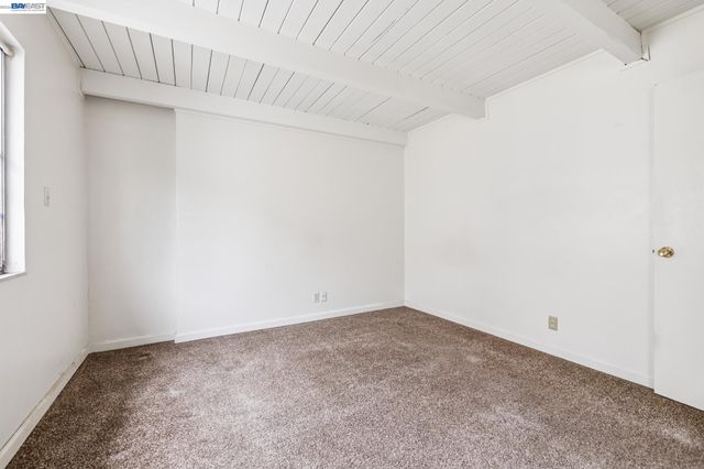 5963 MACCALL STREET, Oakland, CA 94609