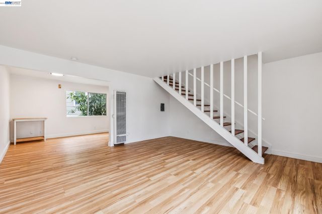 5963 MACCALL STREET, Oakland, CA 94609