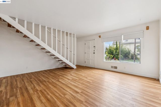 5963 MACCALL STREET, Oakland, CA 94609