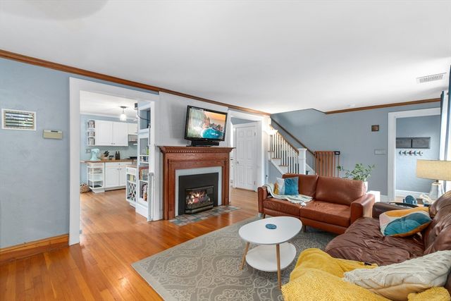 12 Baincroft Rd, Malden, MA 02148