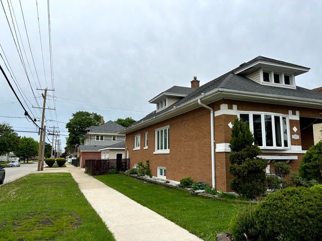 919 Broadway Street, Melrose Park, IL 60160