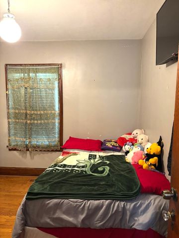 919 Broadway Street, Melrose Park, IL 60160