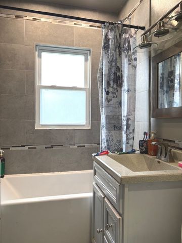 919 Broadway Street, Melrose Park, IL 60160