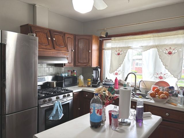 919 Broadway Street, Melrose Park, IL 60160