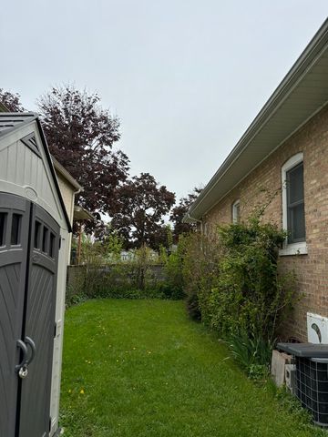 919 Broadway Street, Melrose Park, IL 60160