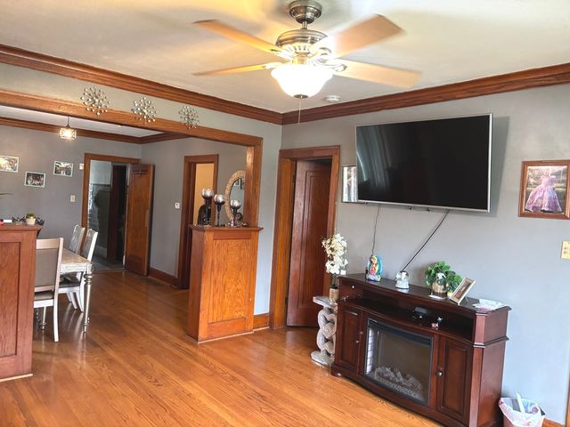 919 Broadway Street, Melrose Park, IL 60160
