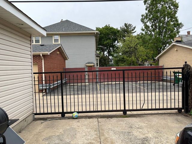 919 Broadway Street, Melrose Park, IL 60160
