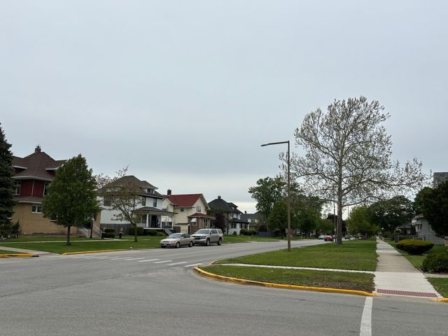 919 Broadway Street, Melrose Park, IL 60160