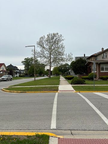 919 Broadway Street, Melrose Park, IL 60160