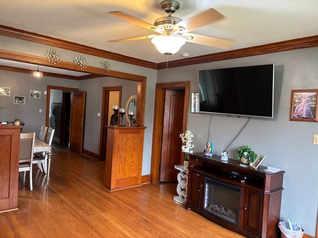 919 Broadway Street, Melrose Park, IL 60160