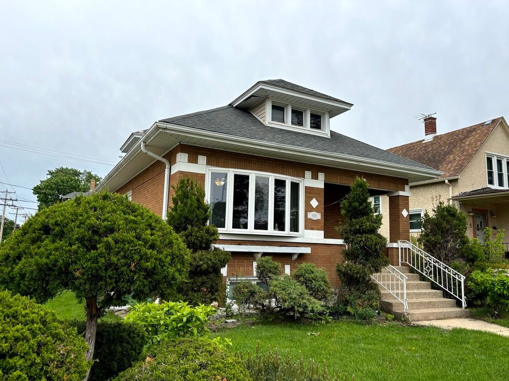 919 Broadway Street, Melrose Park, IL 60160