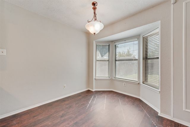 806 Wind Brooke Drive, Arlington, TX 76001