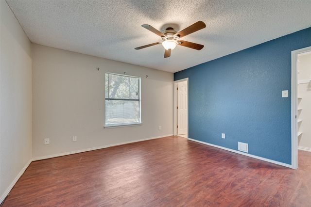 806 Wind Brooke Drive, Arlington, TX 76001