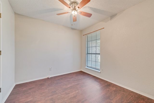 806 Wind Brooke Drive, Arlington, TX 76001