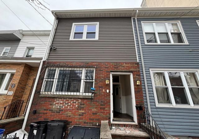 161 19Th St, Union City, NJ 07087