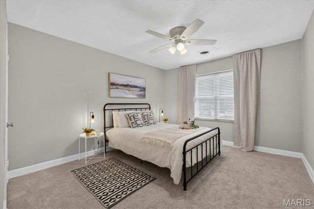 7829 Kenridge Lane, Shrewsbury, MO 63119