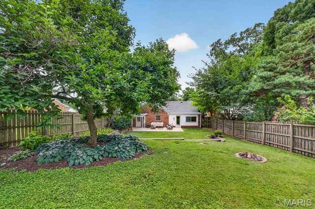7829 Kenridge Lane, Shrewsbury, MO 63119