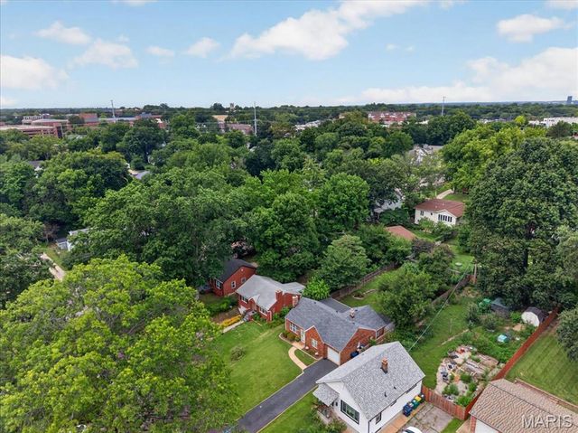 7829 Kenridge Lane, Shrewsbury, MO 63119