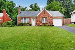 7829 Kenridge Lane, Shrewsbury, MO 63119