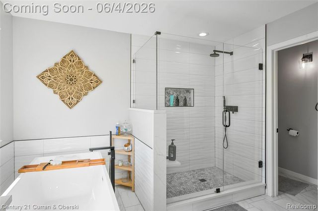 25670 Meadow Court, South Lyon, MI 48178