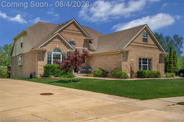 25670 Meadow Court, South Lyon, MI 48178