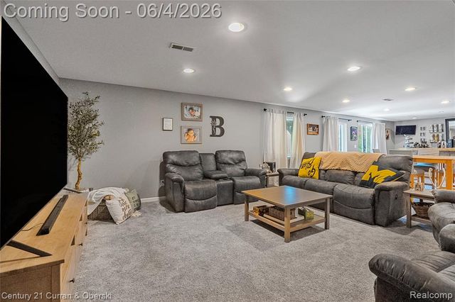 25670 Meadow Court, South Lyon, MI 48178