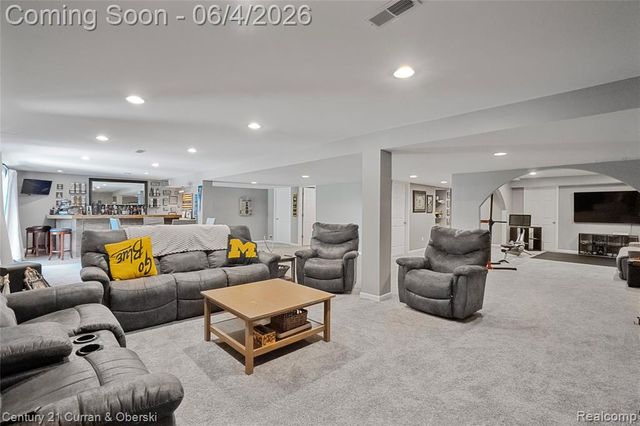 25670 Meadow Court, South Lyon, MI 48178