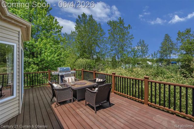 25670 Meadow Court, South Lyon, MI 48178