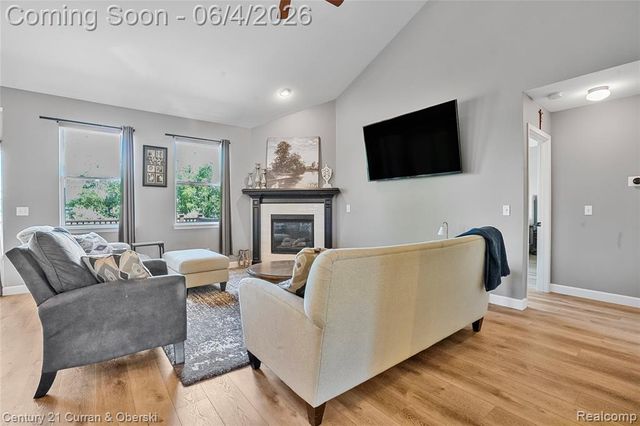 25670 Meadow Court, South Lyon, MI 48178