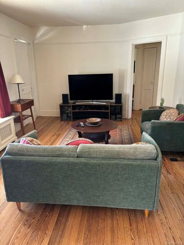 4 Twain Street, North Baldwin, NY 11510