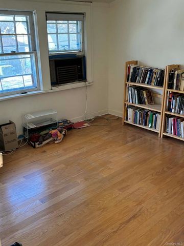 4 Twain Street, North Baldwin, NY 11510