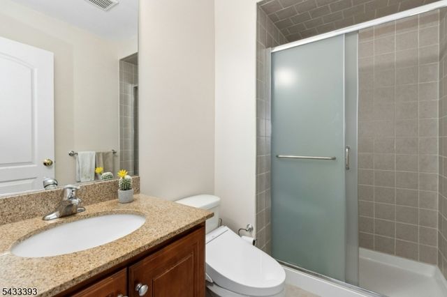 33 STANTON STREET, Clark Twp., NJ 07066