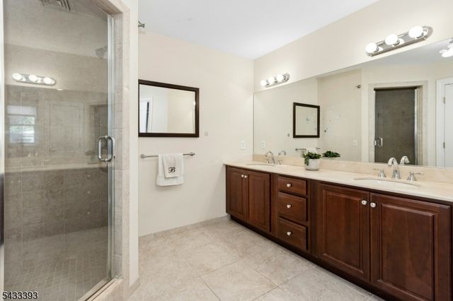 33 STANTON STREET, Clark Twp., NJ 07066