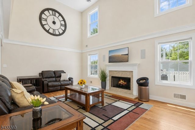 33 STANTON STREET, Clark Twp., NJ 07066