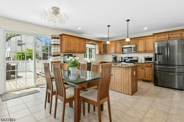 33 STANTON STREET, Clark Twp., NJ 07066
