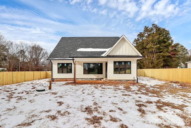 127 Hazelton Loop, Mooresville, NC 28117