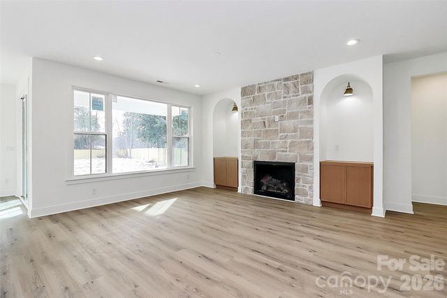 127 Hazelton Loop, Mooresville, NC 28117
