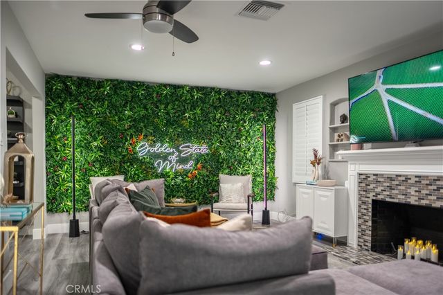 4530 58th Street, San Diego, CA 92115