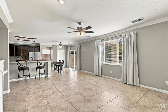 1316 Elkhorn Creek Lane, Bakersfield, CA 93311