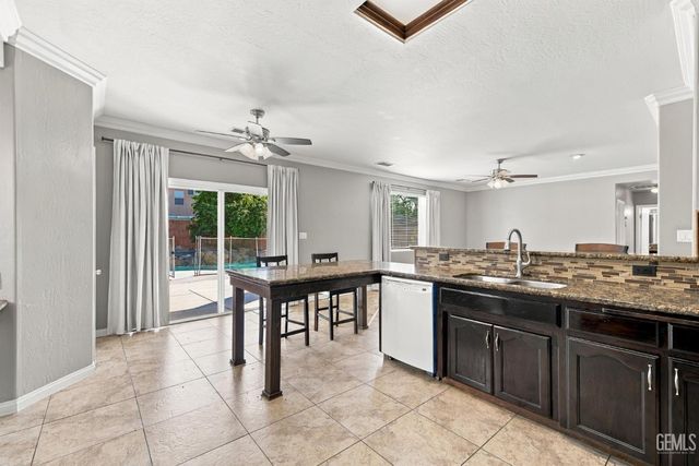 1316 Elkhorn Creek Lane, Bakersfield, CA 93311