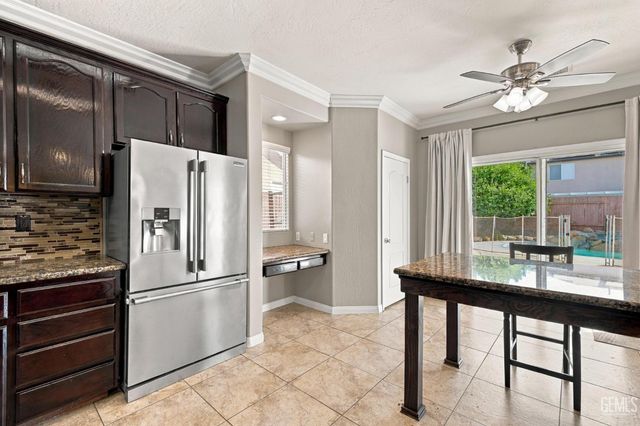 1316 Elkhorn Creek Lane, Bakersfield, CA 93311