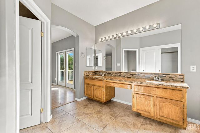1316 Elkhorn Creek Lane, Bakersfield, CA 93311