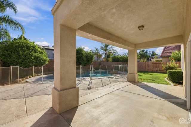 1316 Elkhorn Creek Lane, Bakersfield, CA 93311